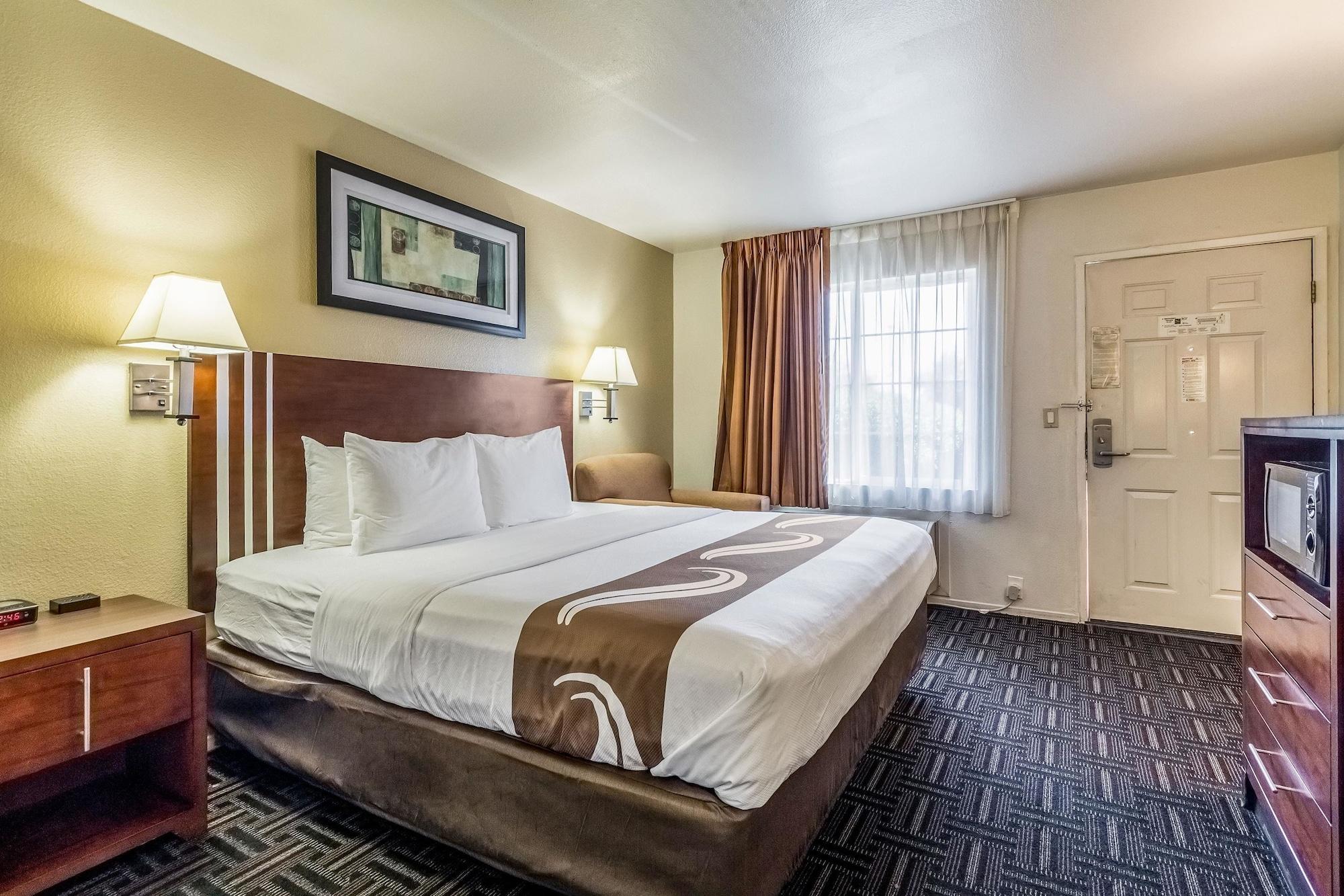 Quality Inn Fresno Near University מראה חיצוני תמונה