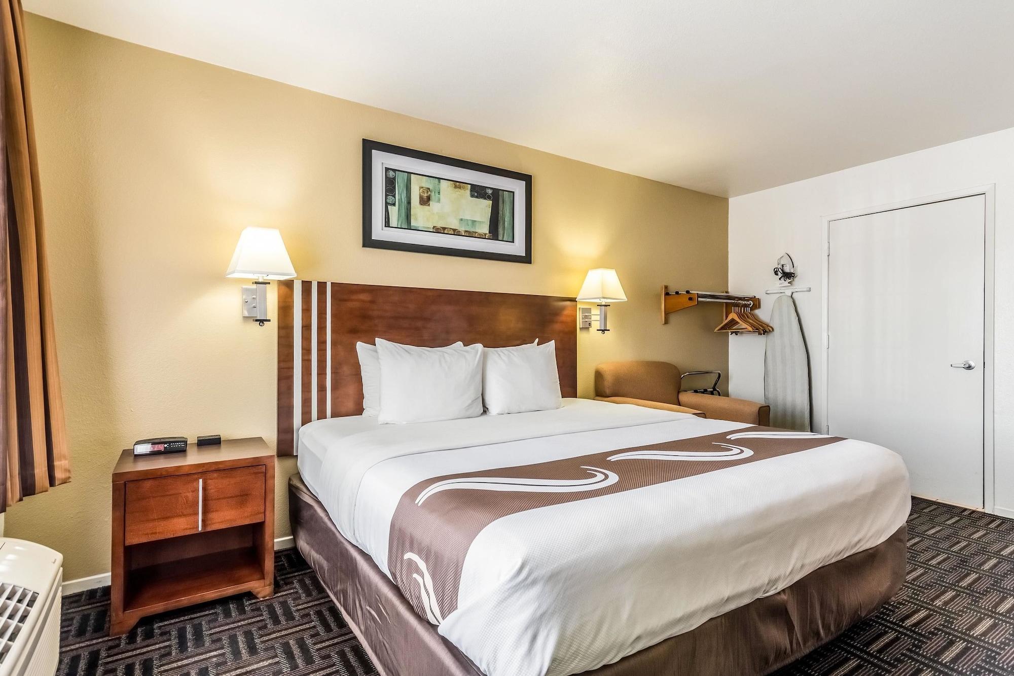 Quality Inn Fresno Near University מראה חיצוני תמונה