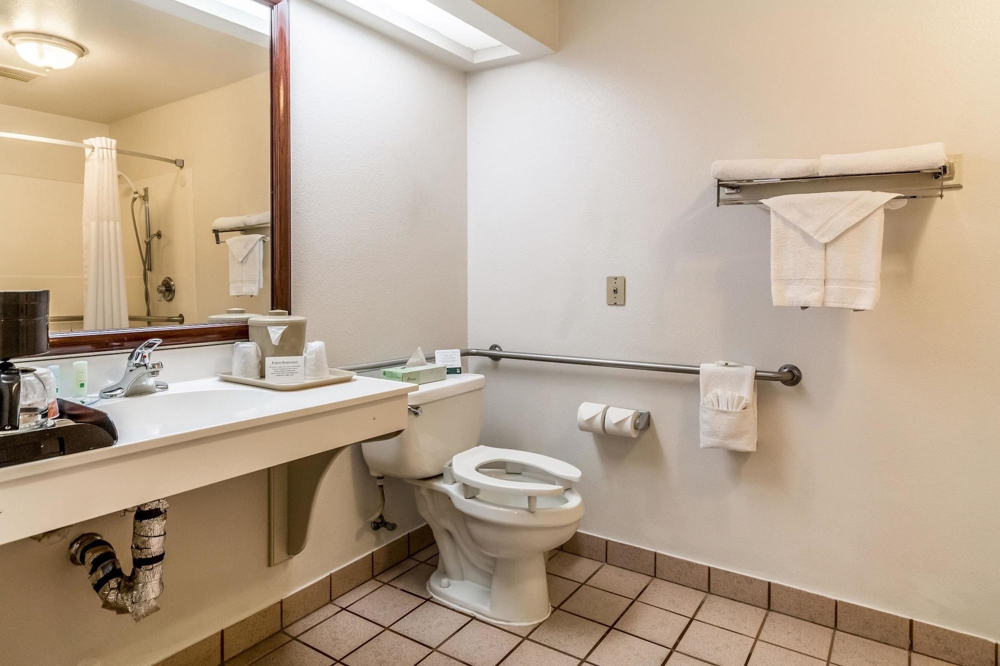 Quality Inn Fresno Near University מראה חיצוני תמונה
