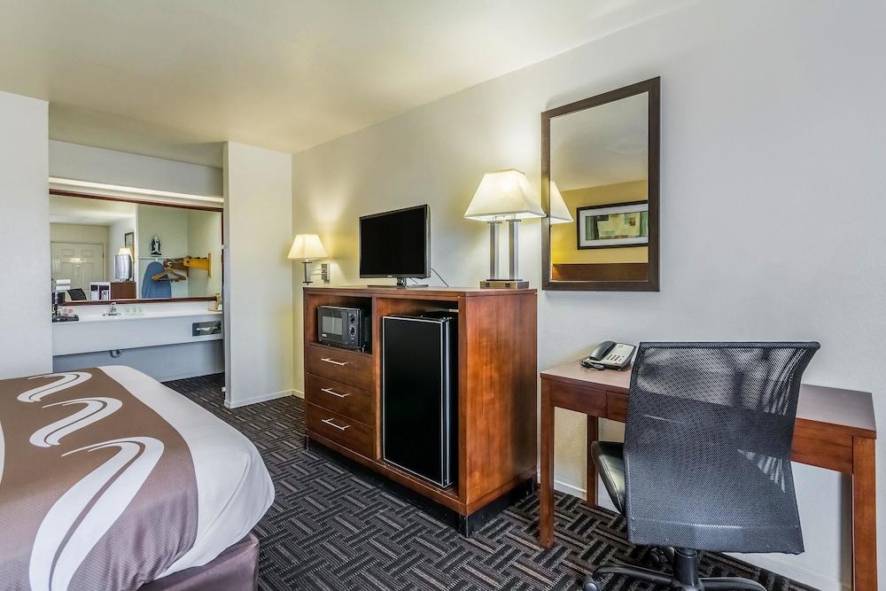 Quality Inn Fresno Near University מראה חיצוני תמונה