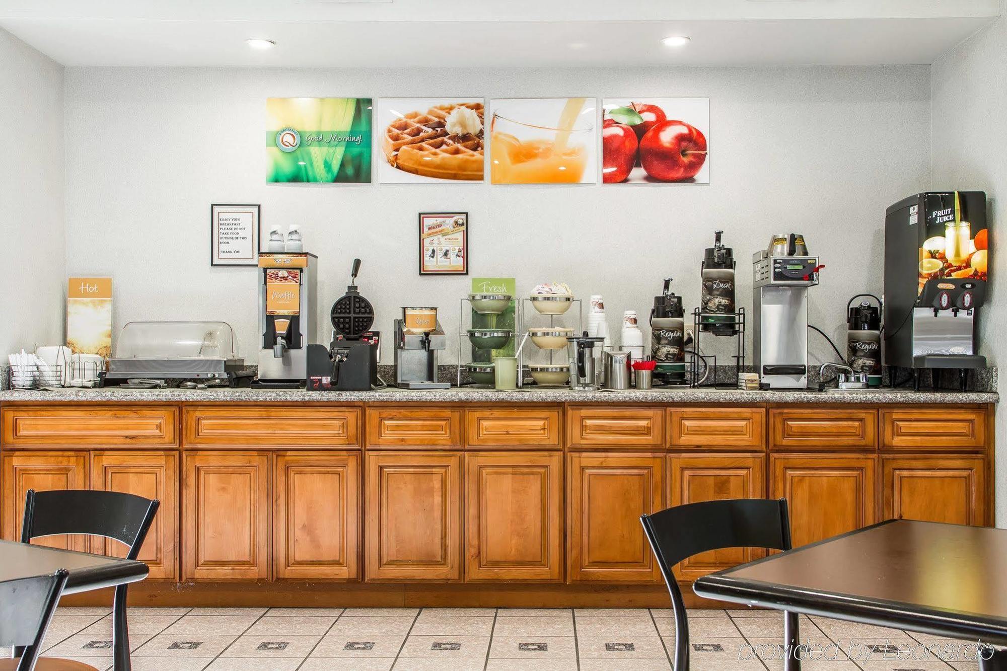 Quality Inn Fresno Near University מראה חיצוני תמונה
