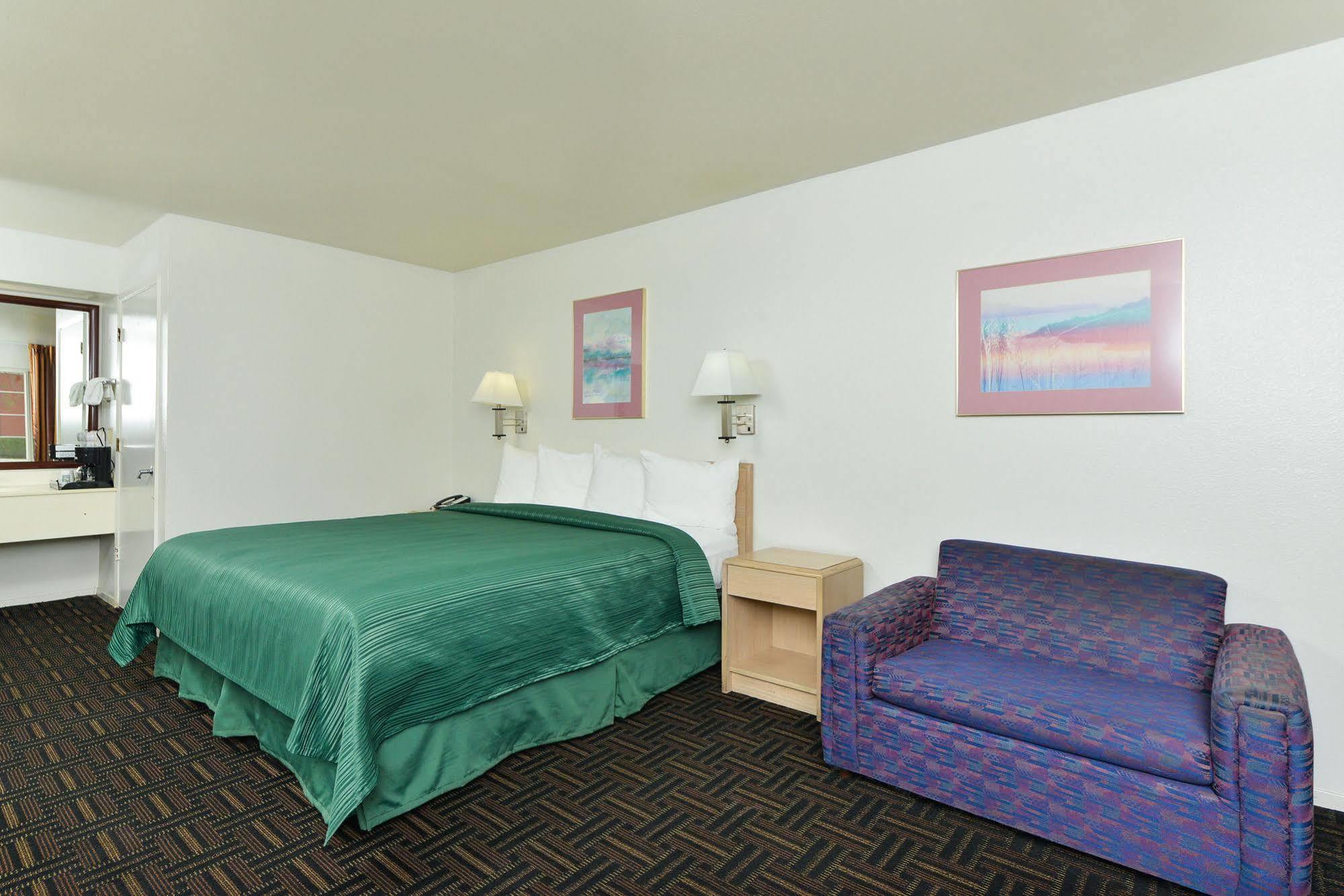 Quality Inn Fresno Near University חדר תמונה